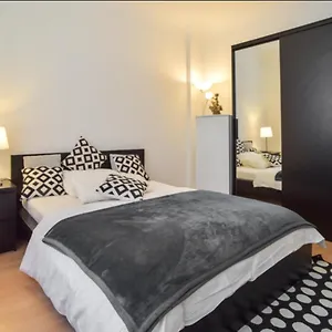  Privatunterkunft Cozy In Near Center With Shared Bathroom And Kitchen Deutschland