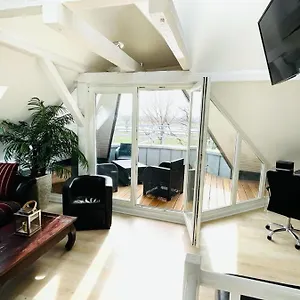  Apartment Luxury Rooftop Loft With River View 10min To City Deutschland